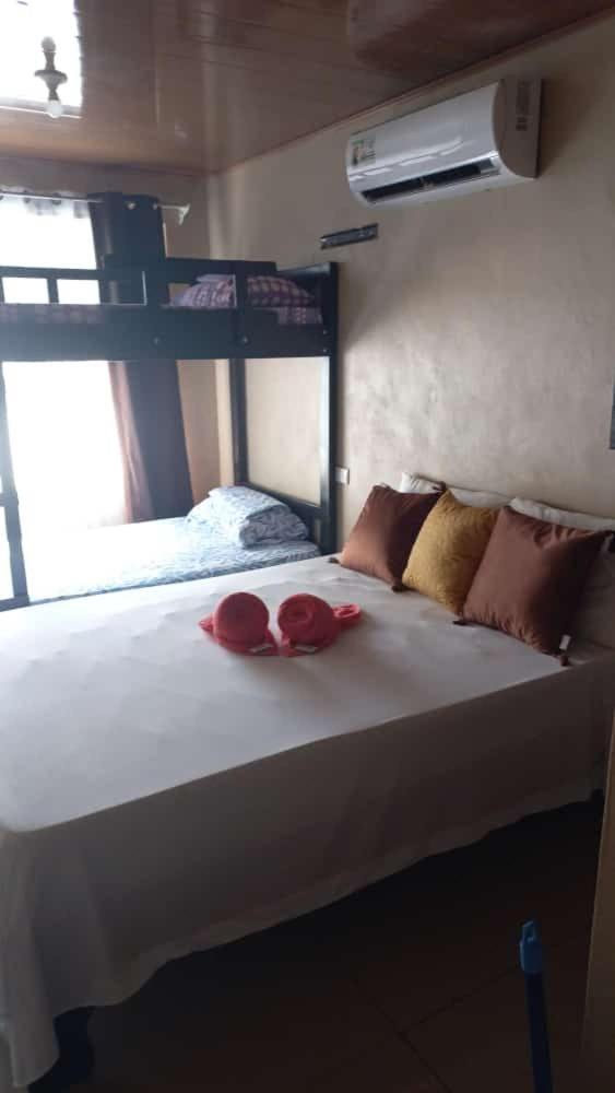 Apartamentos Caiman Tortuguero Chambre photo